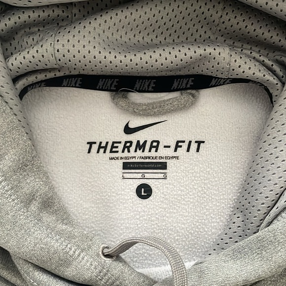 Like new gray NIKE thermafit hoodie sweatshirt with pocket /pouch size large - Picture 4 of 4